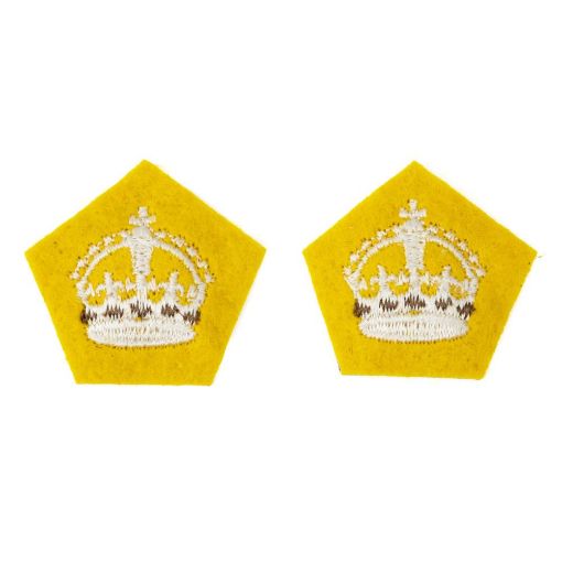 Picture of The King's Royal Hussars Officers Rank Crown - Primrose Cloth Embroidered - Pairs - Tudor Crown